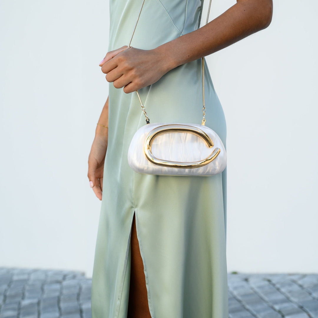 Aurora | Elegance Redefined – Pearlescent Sculptural Clutch