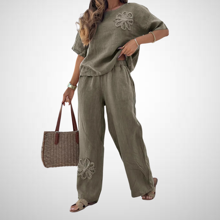 Mila - Ladies' embroidered cotton and linen suit