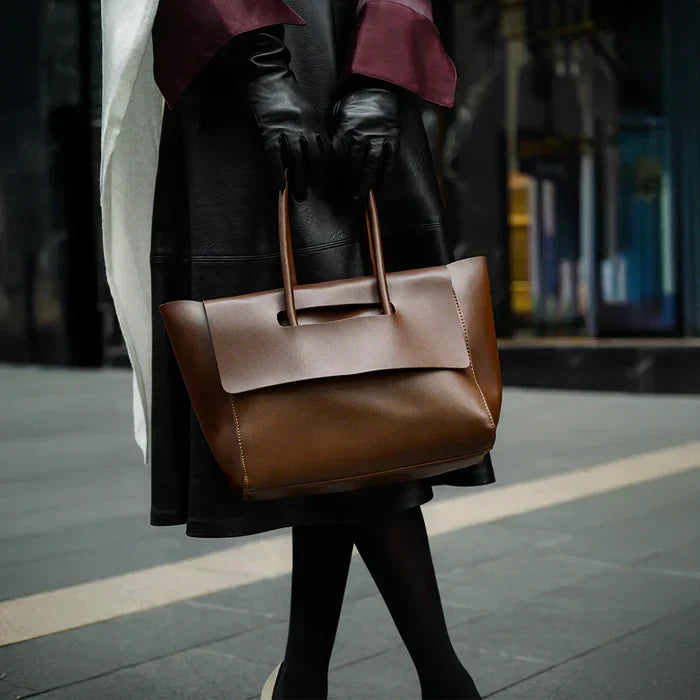 Sophia Handbag | Retro-Inspired Statement Tote