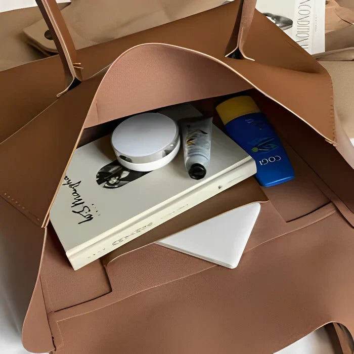Sophia Handbag | Retro-Inspired Statement Tote
