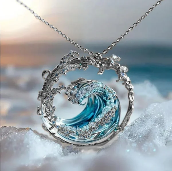 Victoria | NECKLACE OF OCEAN OATH