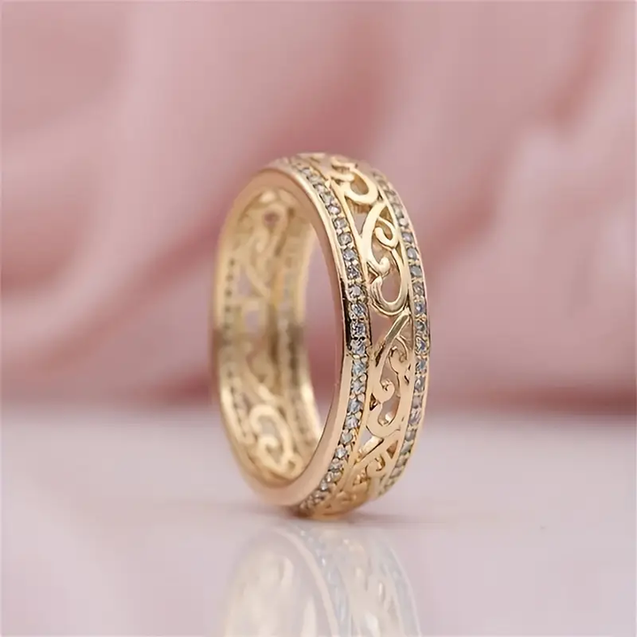 Audrey | Radiant Hollow Gold Band