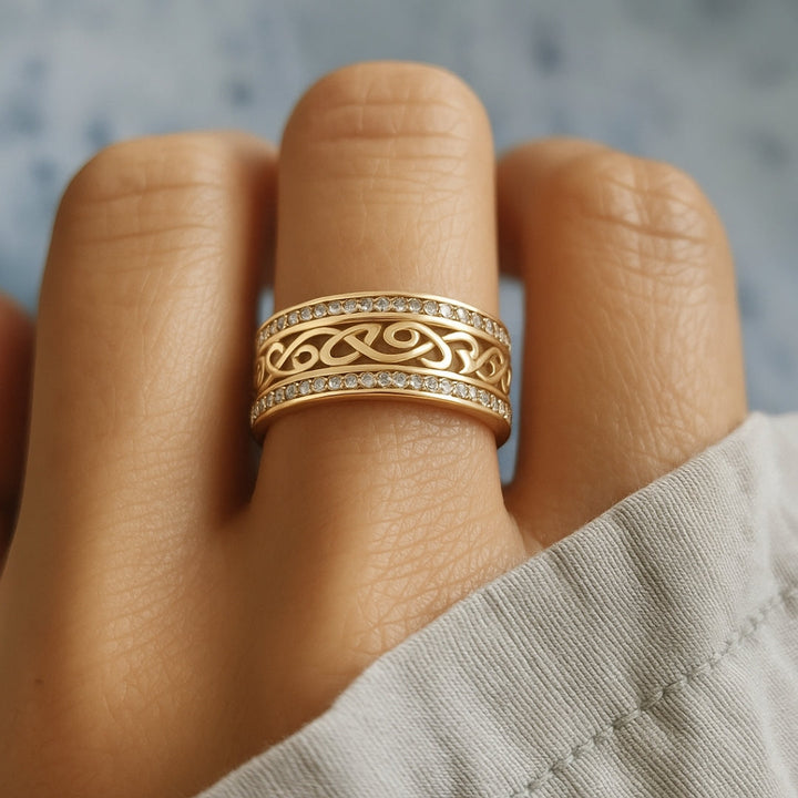 Audrey | Radiant Hollow Gold Band