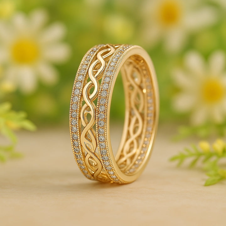 Audrey | Radiant Hollow Gold Band