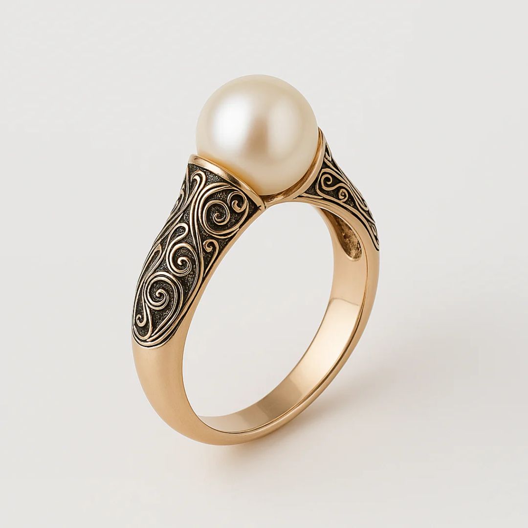 Riley | Classic Golden Ring with Vintage Pearl