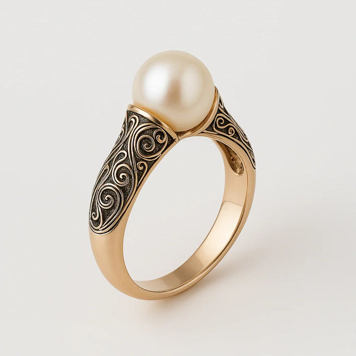 Riley | Classic Golden Ring with Vintage Pearl